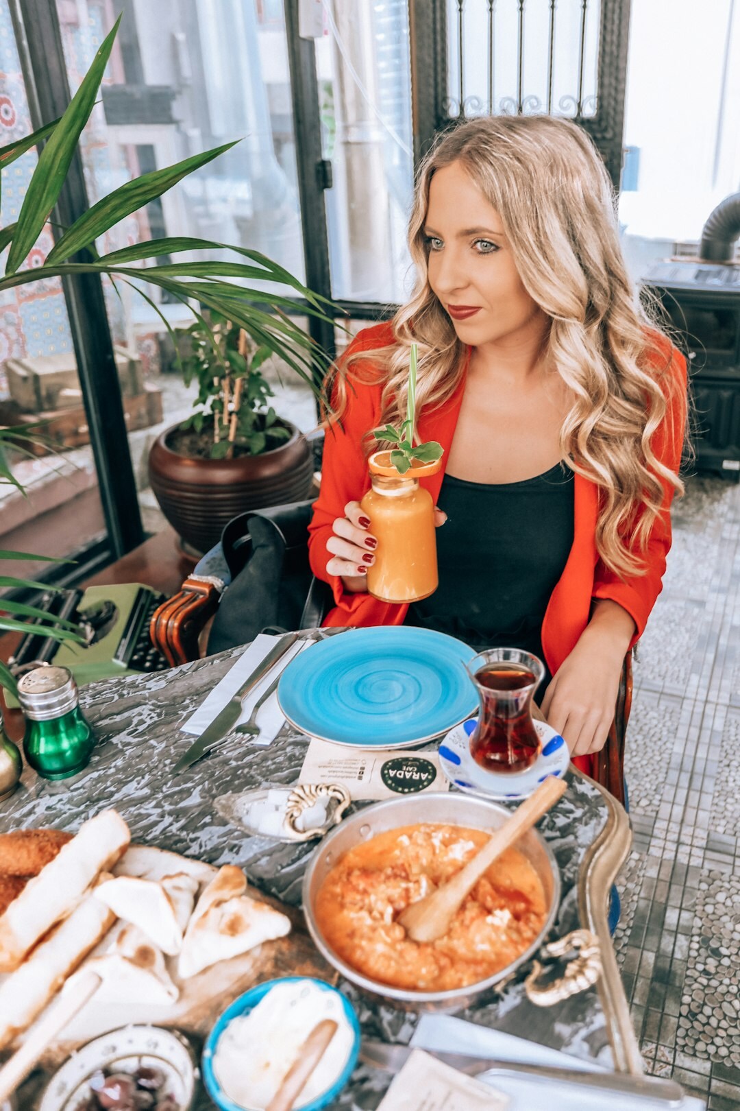 celebrity eating healthy breakfast